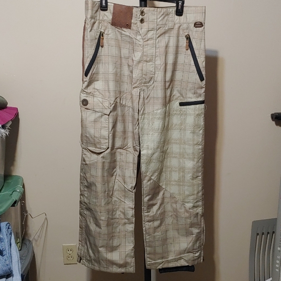 Men's Checkered Cargo Ski Pants NWT Size L